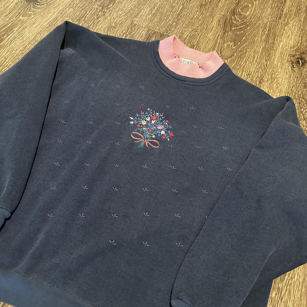 Vintage Floral Embroidered Crewneck